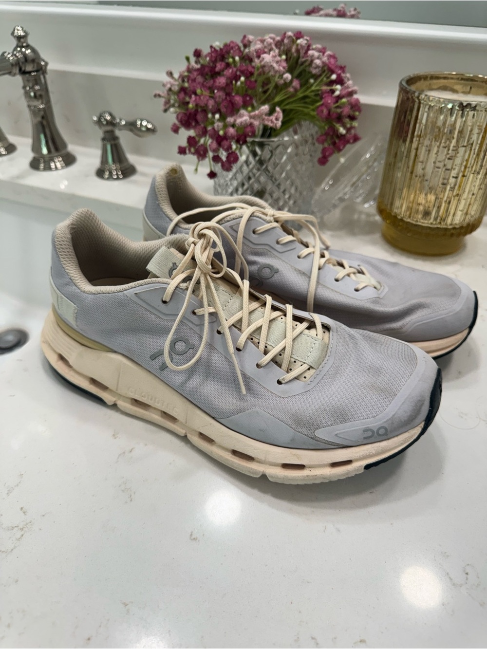 On Cloud Women’s Cloudnova Sneaker - Light Gray